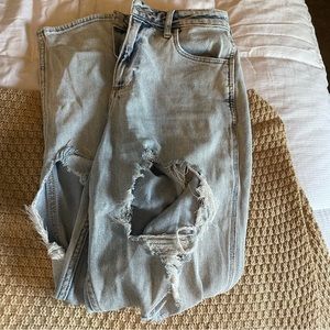 Hollister curvy high rise mom jean